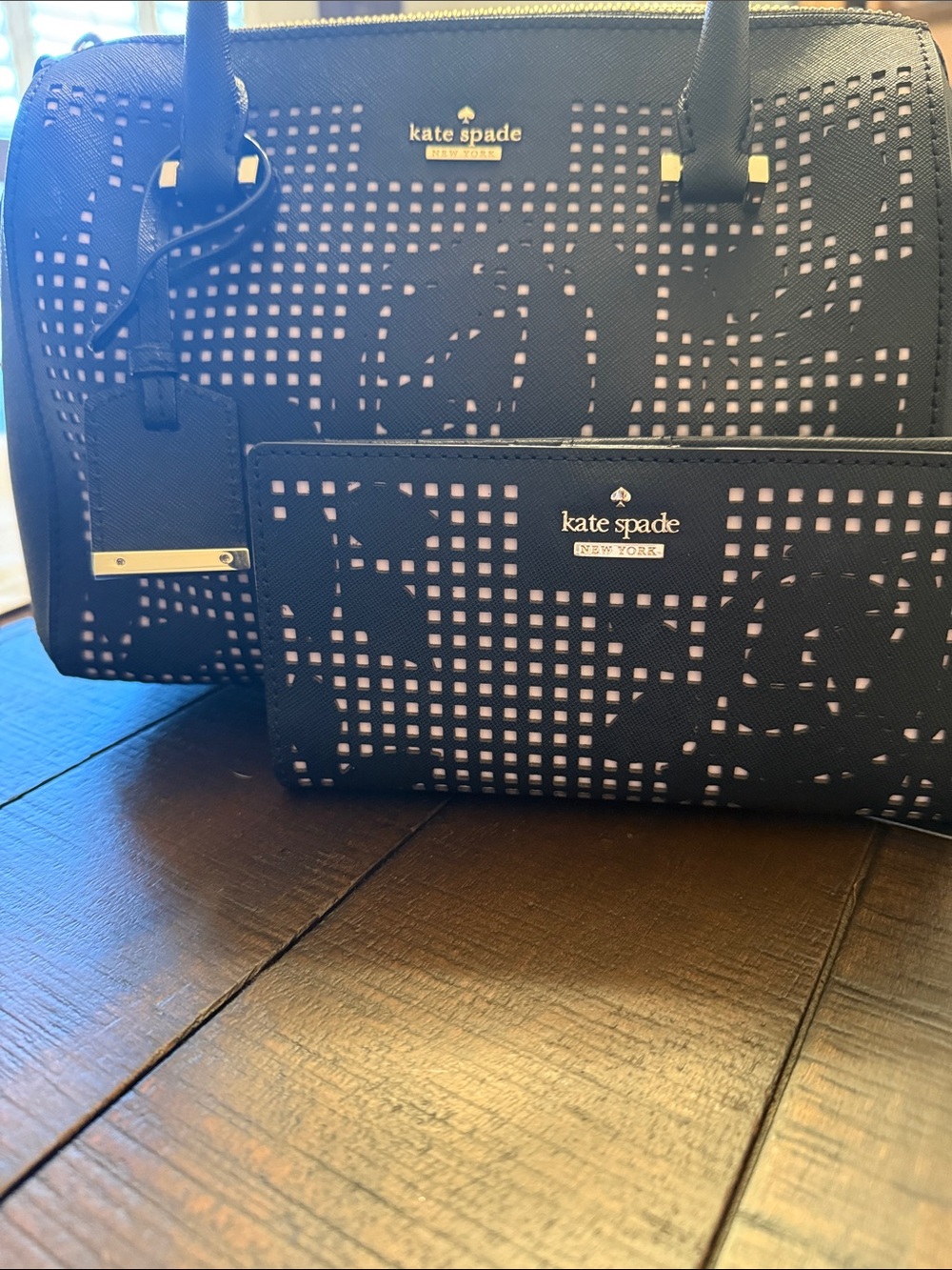 kate spade black laser cut perforated purse with matching wallet - Picture 2 of 7